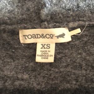 Sweater/light jacket